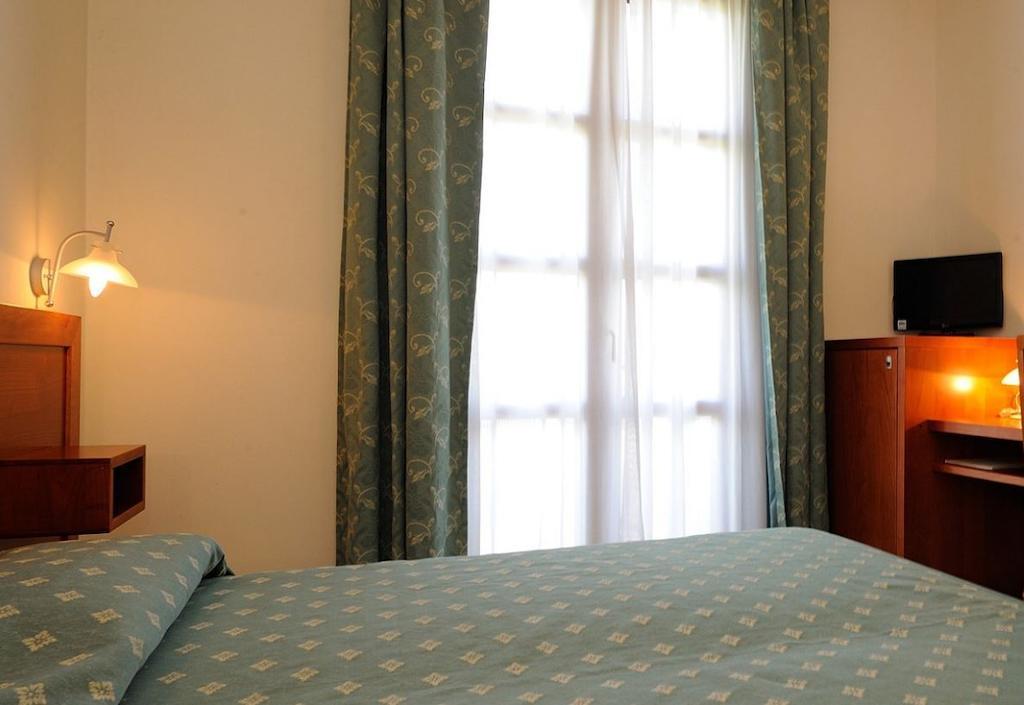 Hotel Fondovalle Città della Pieve Стая снимка